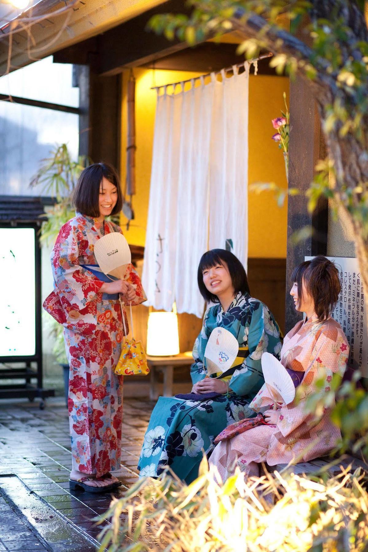 Tabi No Yado Satsuki Hotel Хита Екстериор снимка